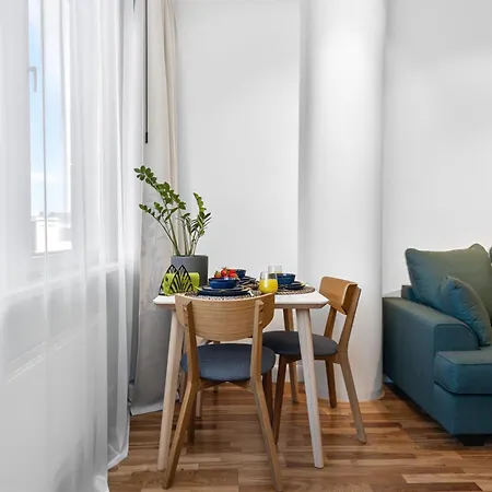 Апартаменты Central, Stylish, View, 10 Min To Old Town